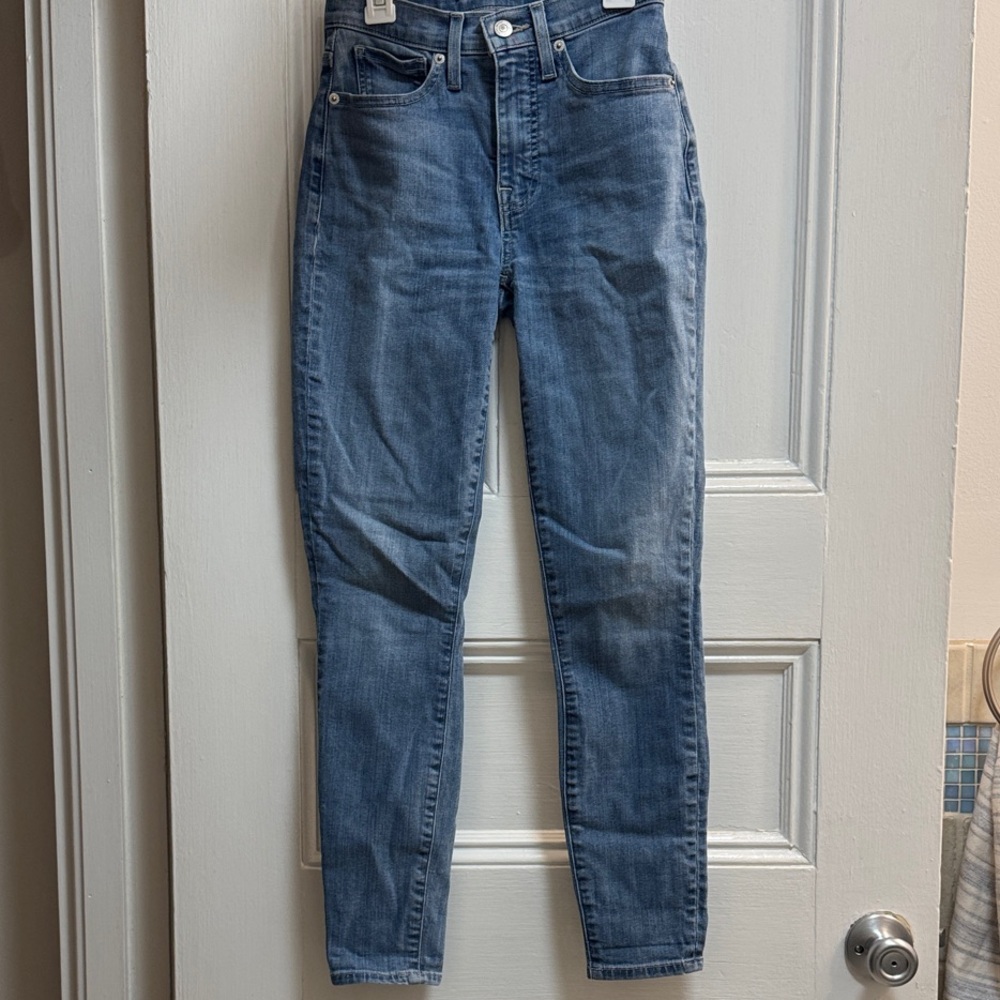 Blue High-Waisted Skinny Jeans